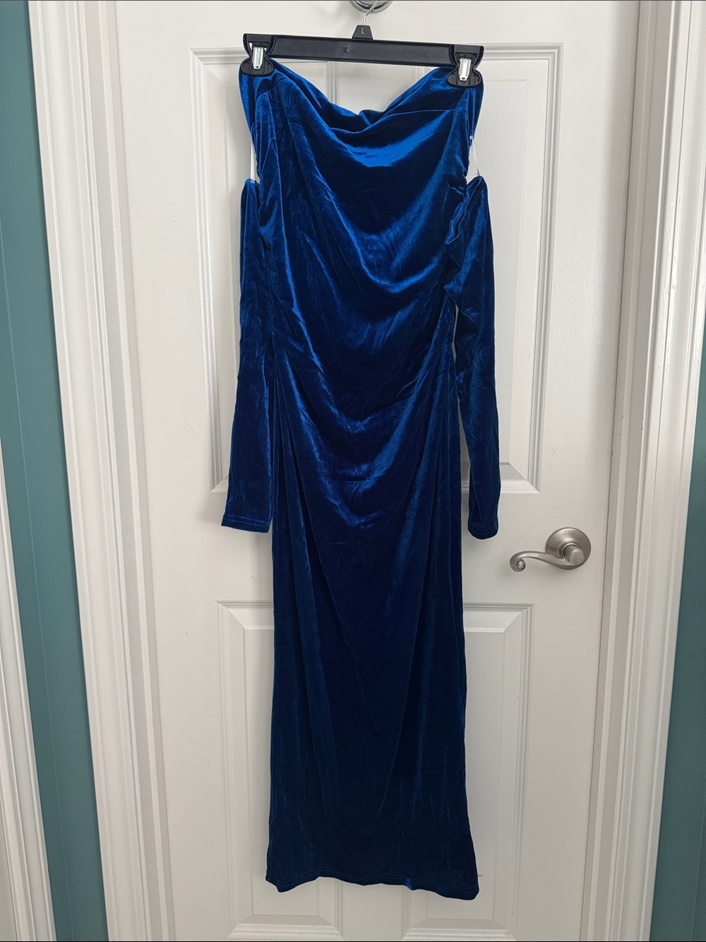 Blue Velvet Off-Shoulder Evening Dress with unattached sleeves M/6